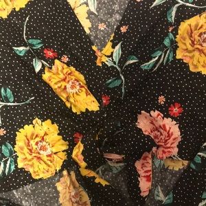 Topshop Tops - Black floral Topshop shirt Topshop Tops - Black floral Topshop shirt